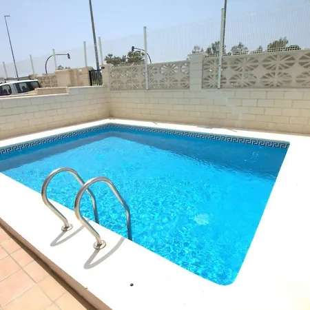 Mar De L'est 450 M De La Playa Con Piscina 公寓